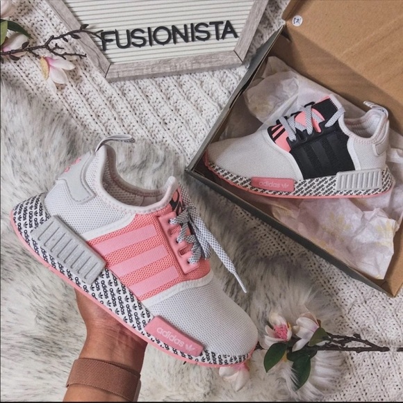 adidas Shoes - ‼️sold‼️🍭 Adidas NMD R1 White/Pink Spc. 5.5Y/7W